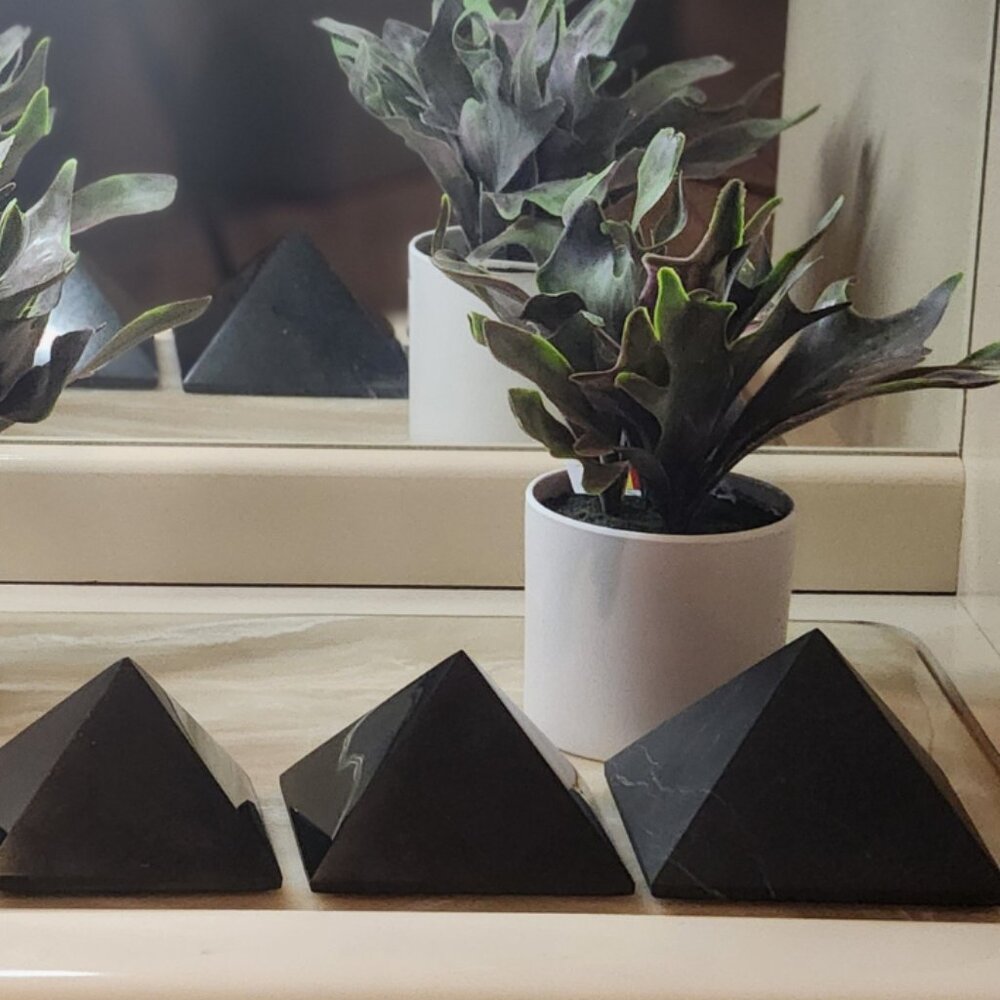 "Authentic 100mm Shungite Pyramid - EMF Protection, Healing Energy Home Decor